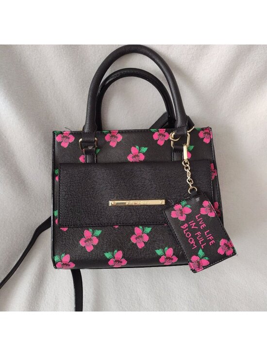 Betsey Johnson Handbags - Betsey Johnson Floral Black & Pink Handbag Medium Size Boxy Pruse